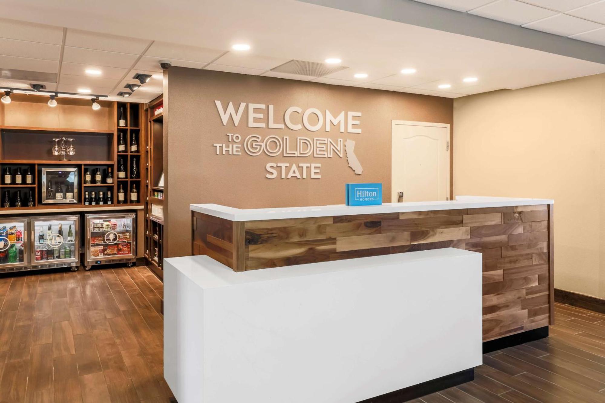 Hampton Inn & Suites Windsor-Sonoma Wine Country Exterior foto
