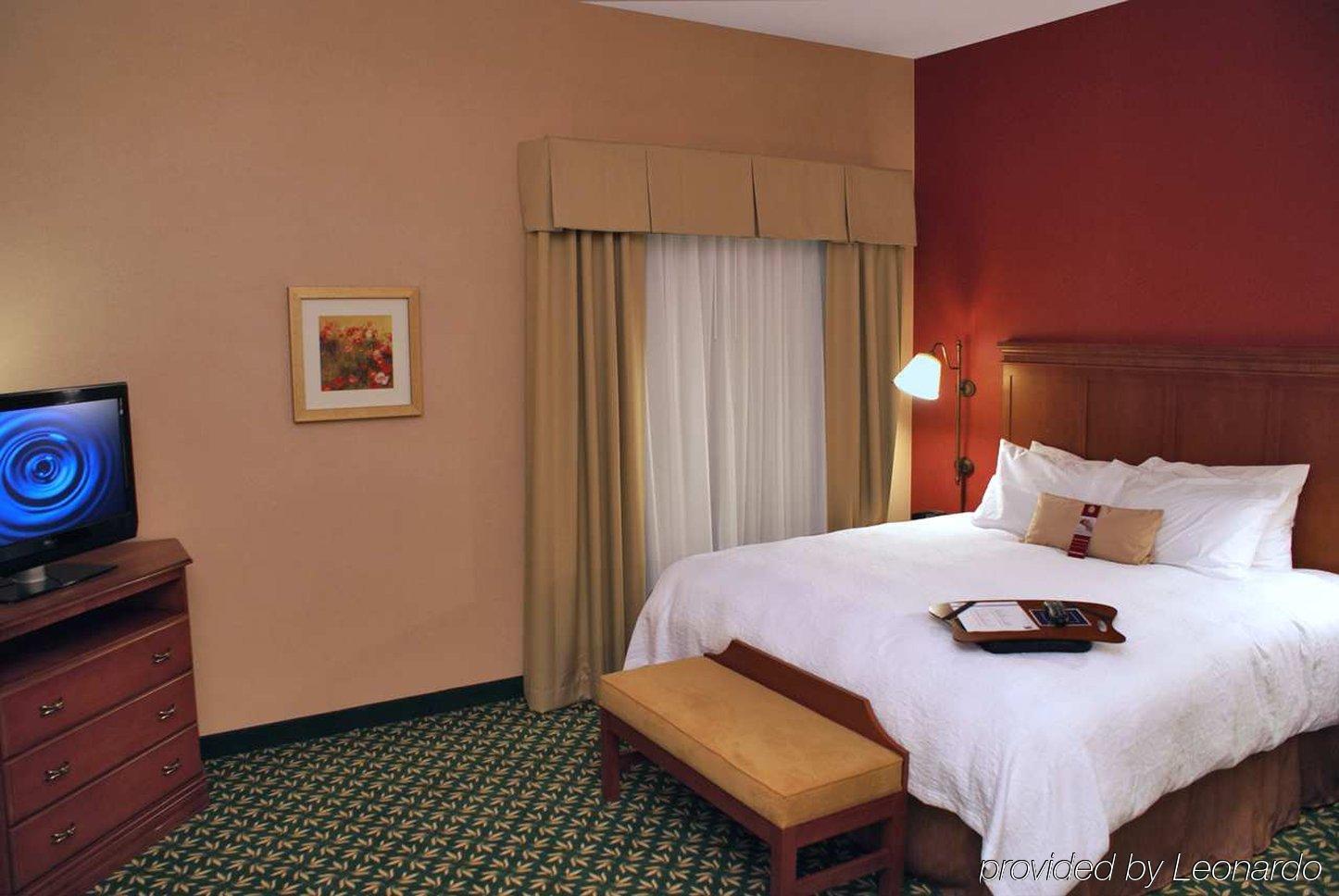 Hampton Inn & Suites Windsor-Sonoma Wine Country Habitación foto